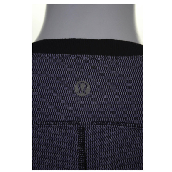 Lululemon Slim Fit Long Sleeve Runner Top NWOT - Picture 12 of 13